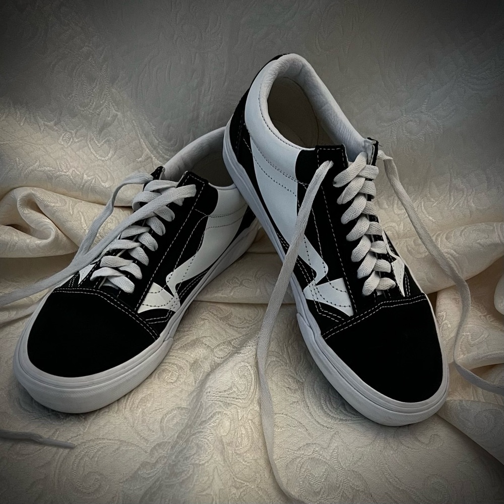 Vans Black and White Men's Skateboard Sneakers